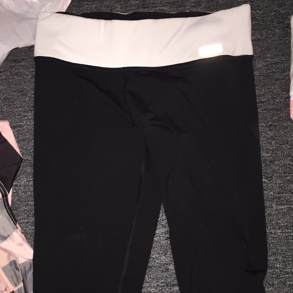 VS Pink leggings